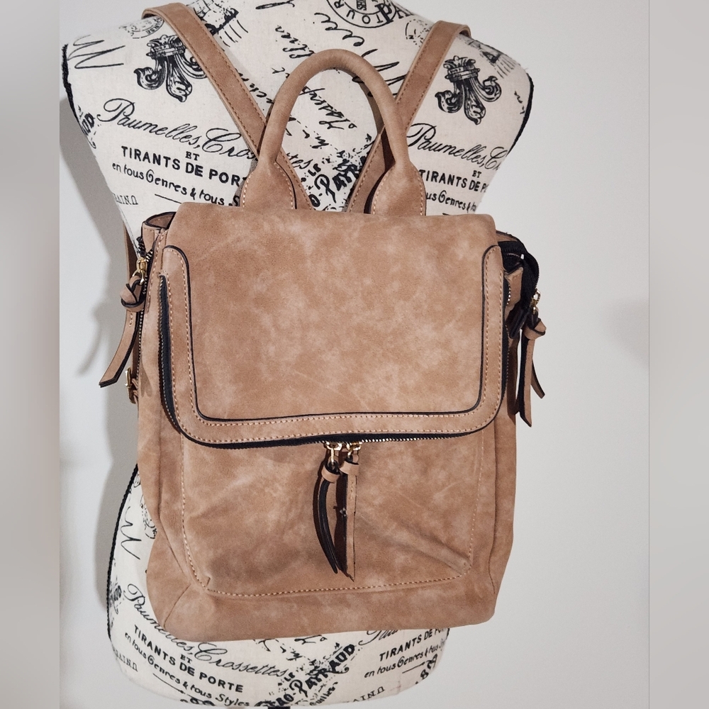 Violet Ray Cognac Backpack - Picture 12 of 14